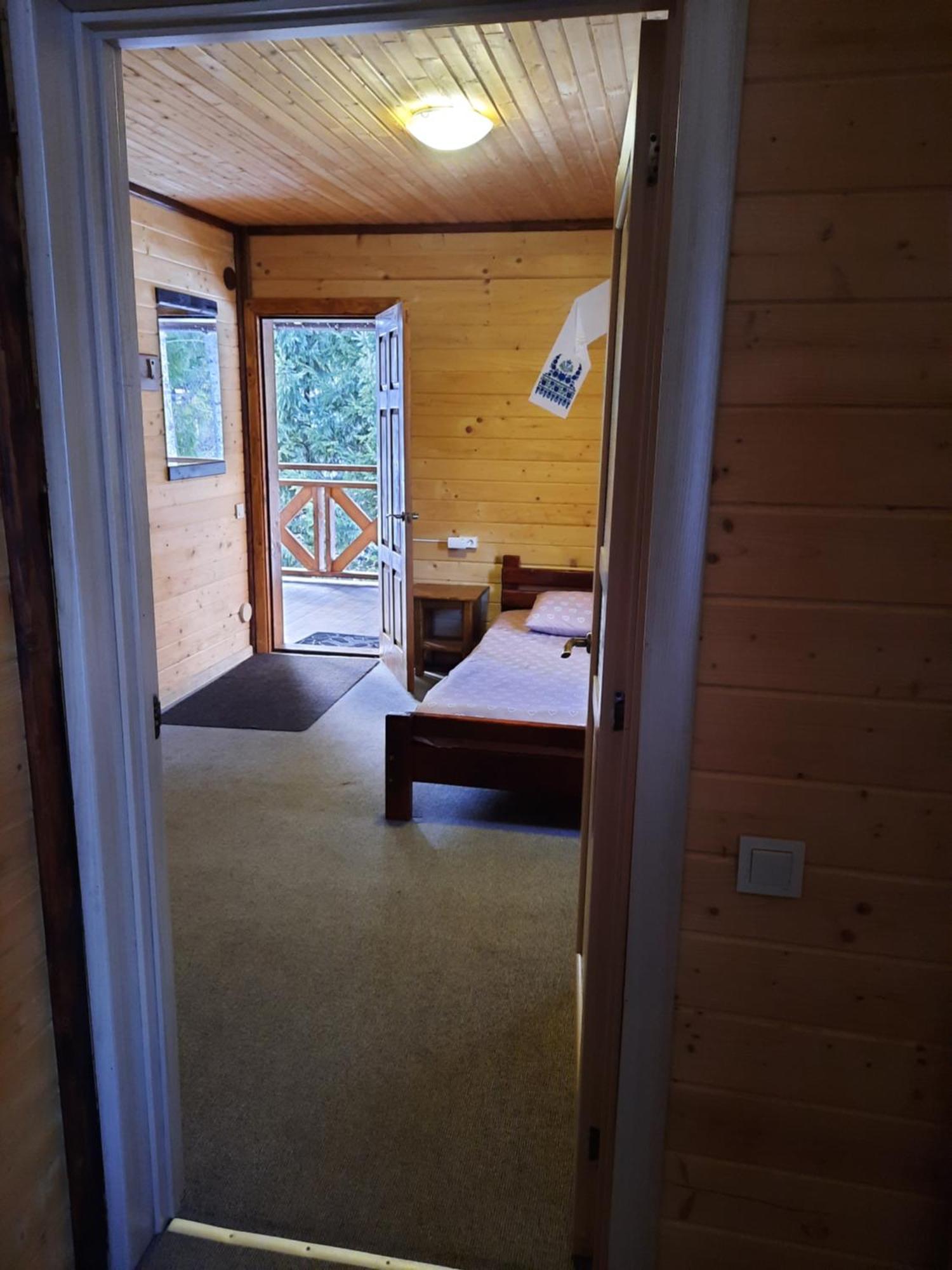 Krym Hotel Yaremche Luaran gambar