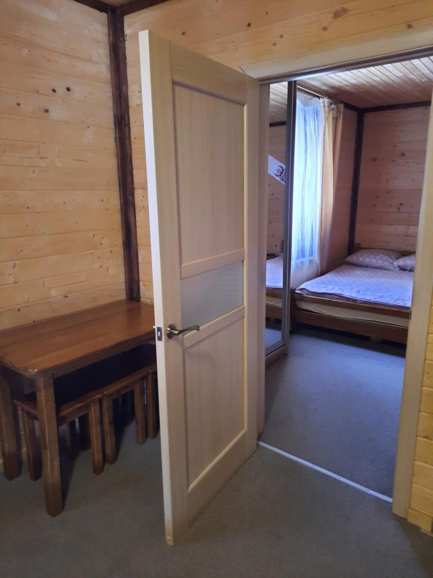 Krym Hotel Yaremche Luaran gambar