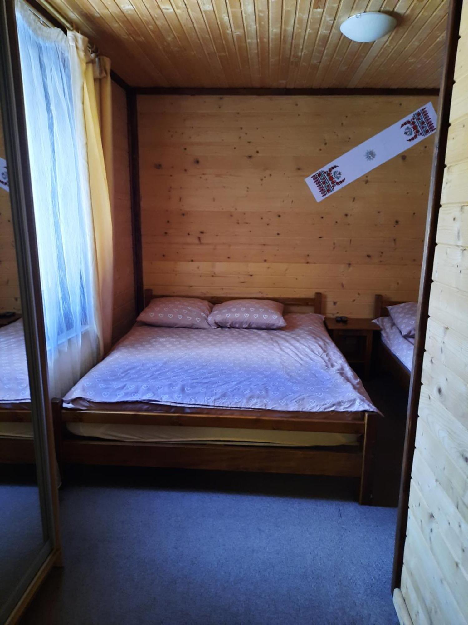 Krym Hotel Yaremche Luaran gambar