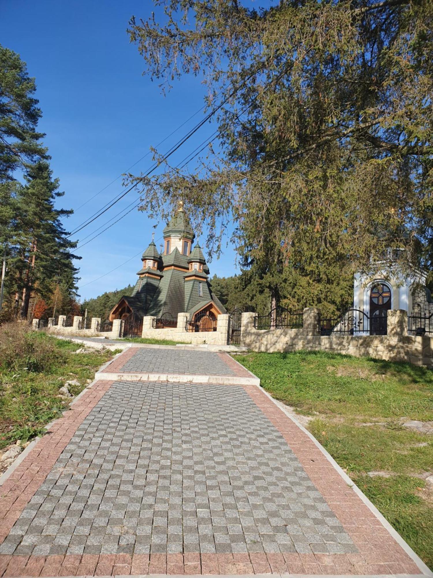 Krym Hotel Yaremche Luaran gambar
