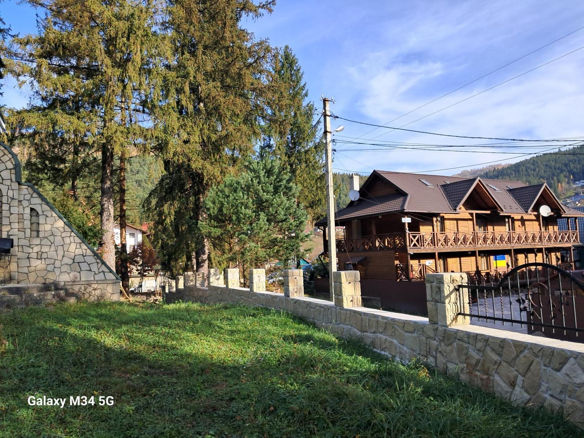Krym Hotel Yaremche Luaran gambar