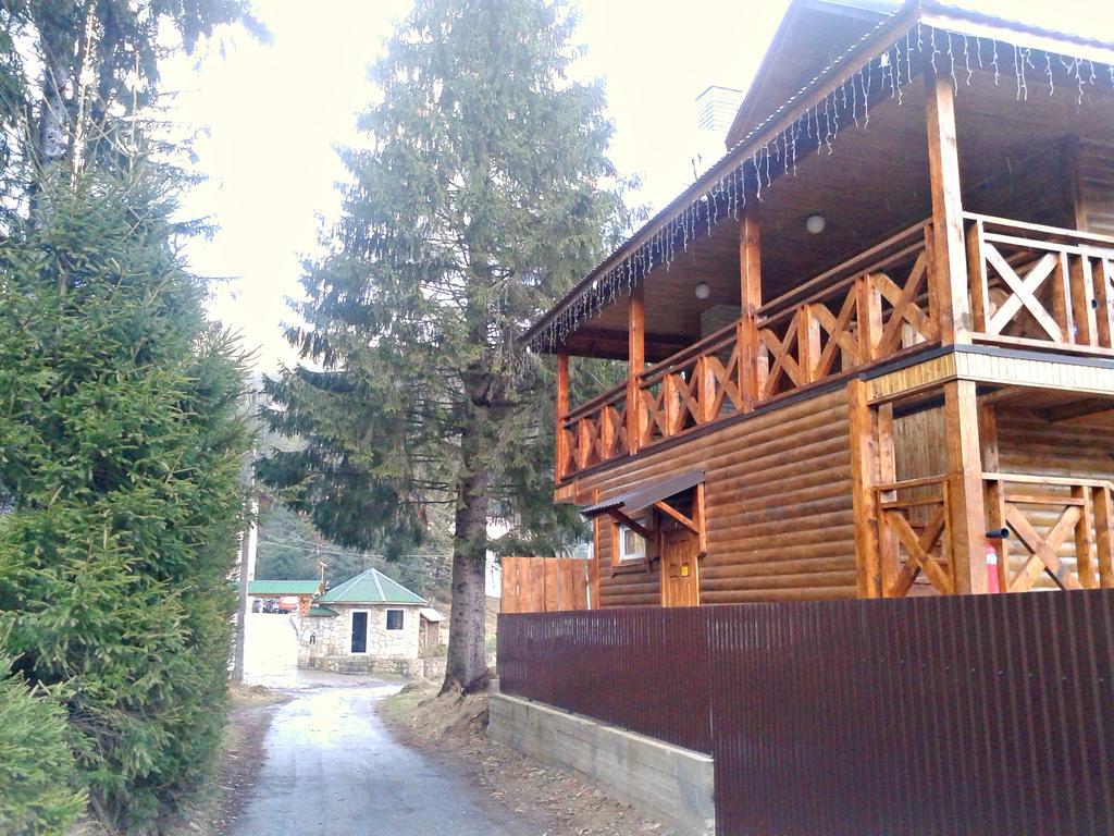 Krym Hotel Yaremche Luaran gambar