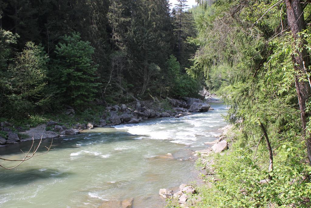 Krym Hotel Yaremche Luaran gambar