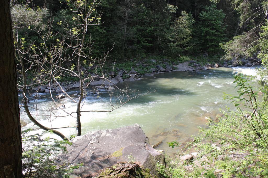 Krym Hotel Yaremche Luaran gambar