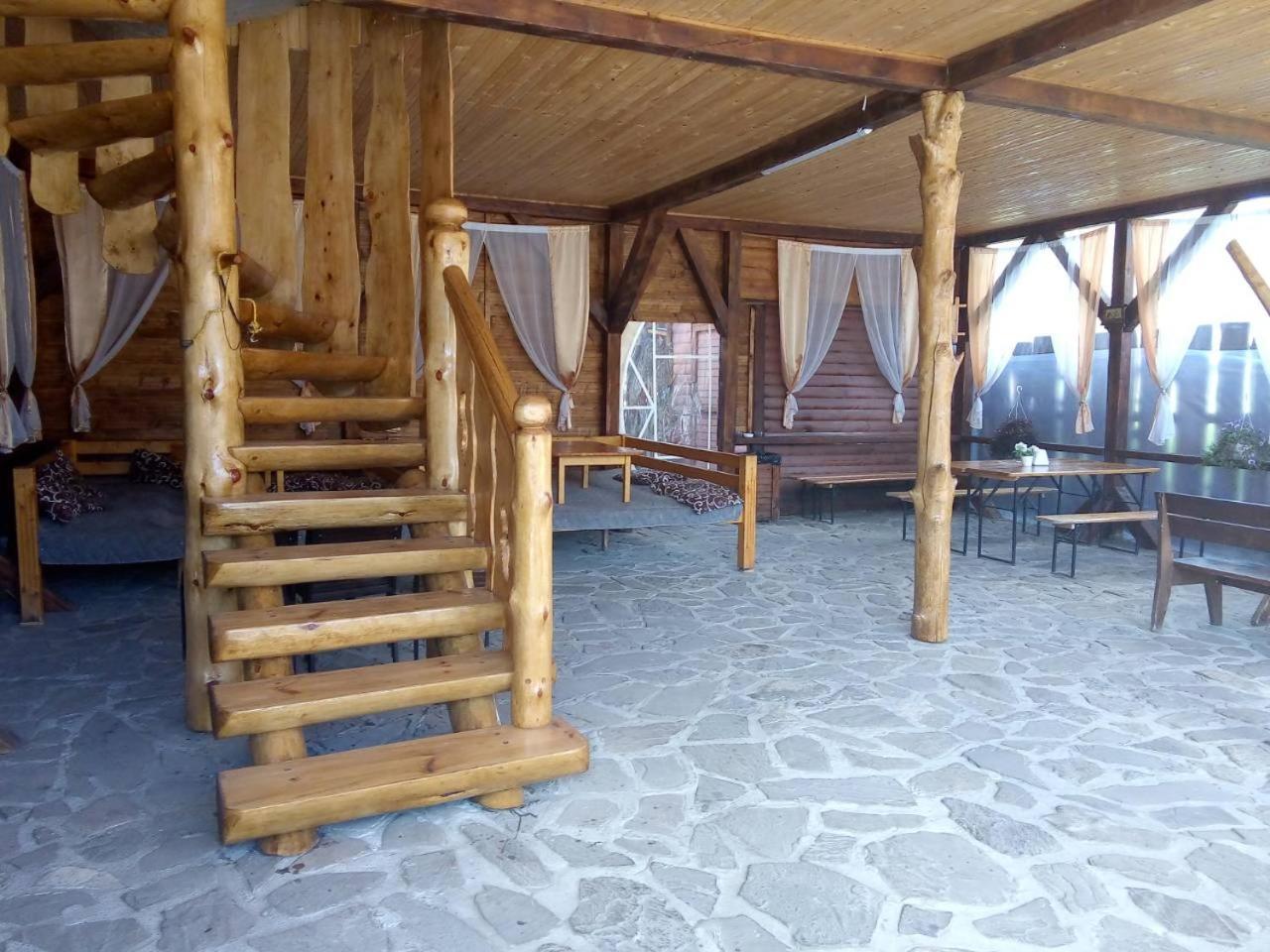 Krym Hotel Yaremche Luaran gambar