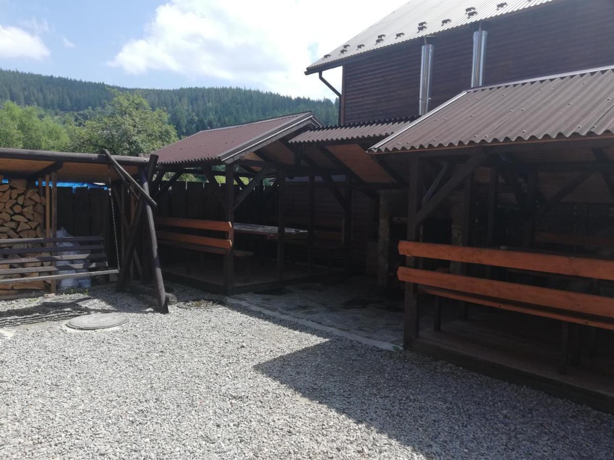 Krym Hotel Yaremche Luaran gambar
